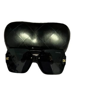 CHANEL sunglasses